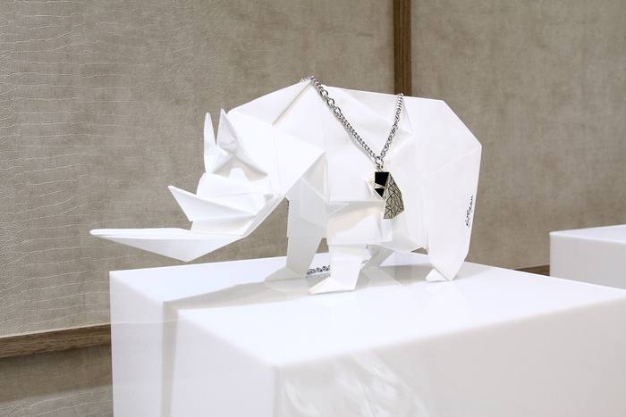 　　MONETA北京合生汇精品店陈列INFINITE无界系列