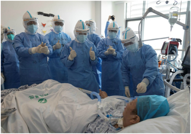 图：2020年，北京协和医院援鄂医疗队收治109名危重患者，是最后撤离武汉的援鄂医疗队。（图片来源 北京协和医院）