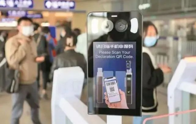 ▲1月6日，福田口岸在入境通道新增设了5G智能卫生检疫设备，为即将到来的深港口岸通关做好充分准备。深圳晚报记者 陈玉 摄