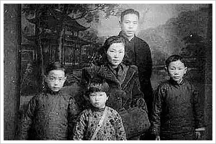 黄渭源家人合影