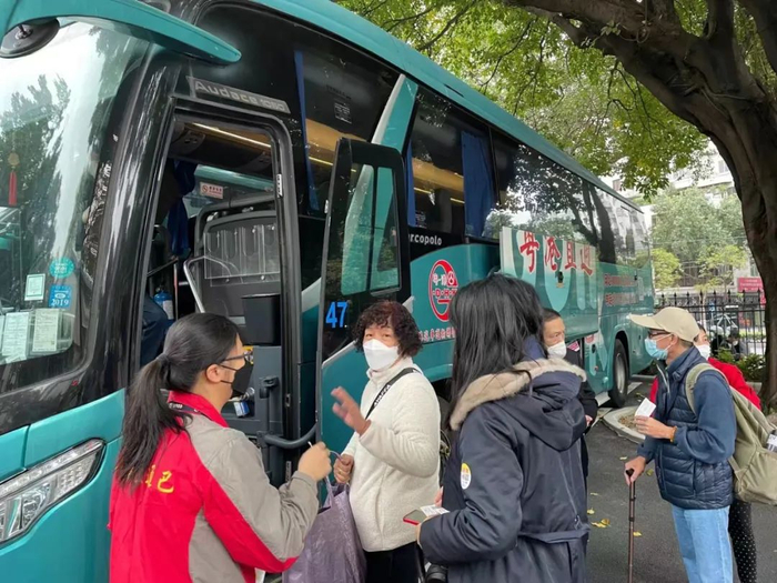  1月8日广州至香港首班粤港直通巴