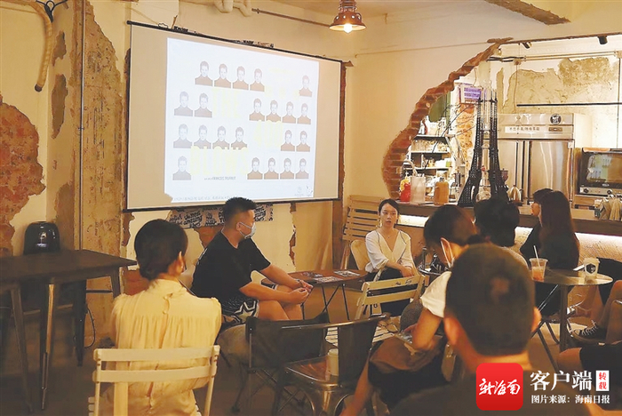 　　浆糊观影团举办的电影《四百击》放映解析·拉片分享会。受访者供图