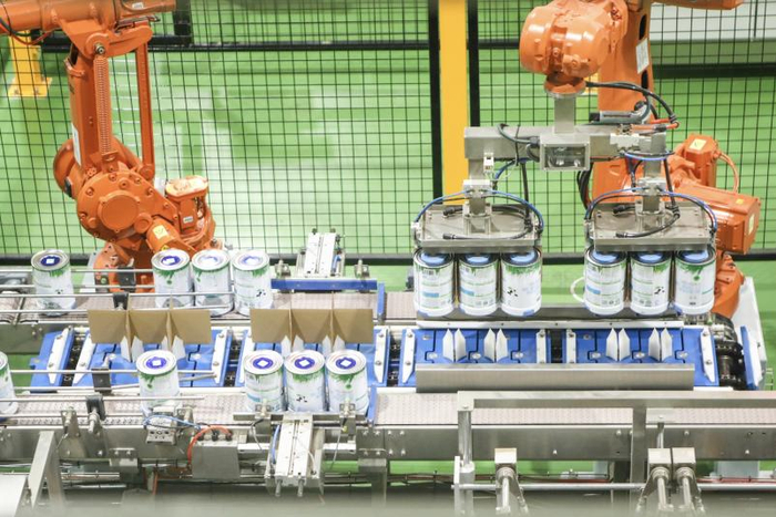 　　君乐宝优萃有机奶粉生产线