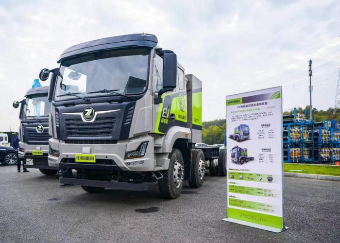 　　△中联重科打造的新能源重型底盘