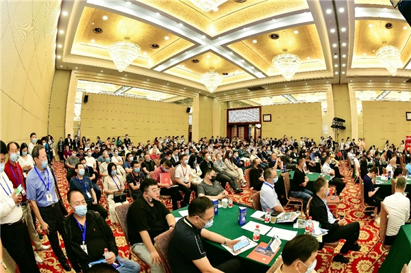 　　企业家商务康养团拜会现场 座无虚席