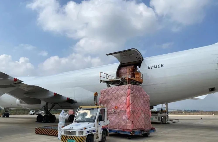 宁波首趟”第五航权“货运航班。宁波机场供图