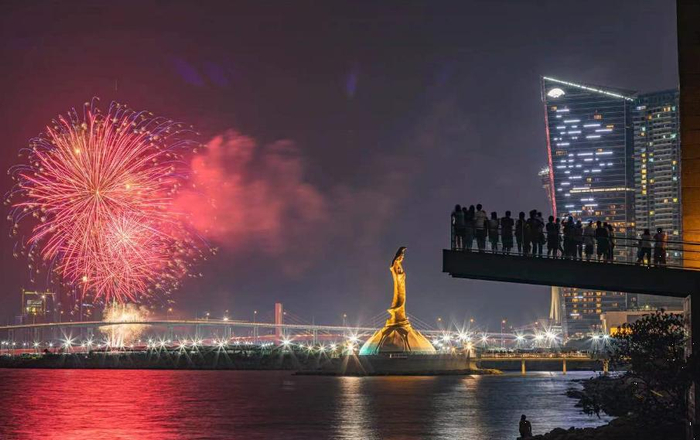 ▲澳门每年春节的烟花秀，都会吸引很多游客。 图片来源：澳门特区旅游局