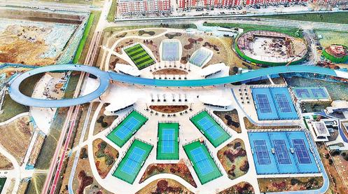 1月1日正式开放的石家庄高铁片区中央绿色体育公园。河北日报通讯员 张晓峰摄