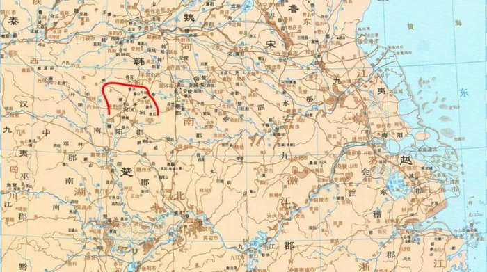 ▲楚长城走向。（图片来源：谭其骧主编《中国历史地图集》）