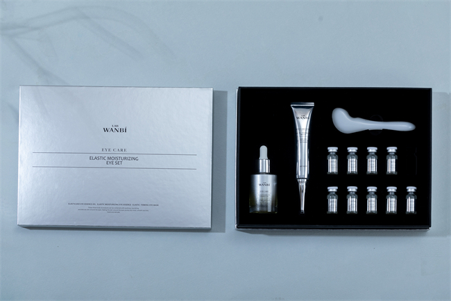 　　丸碧实体店环采弹润眼部系列