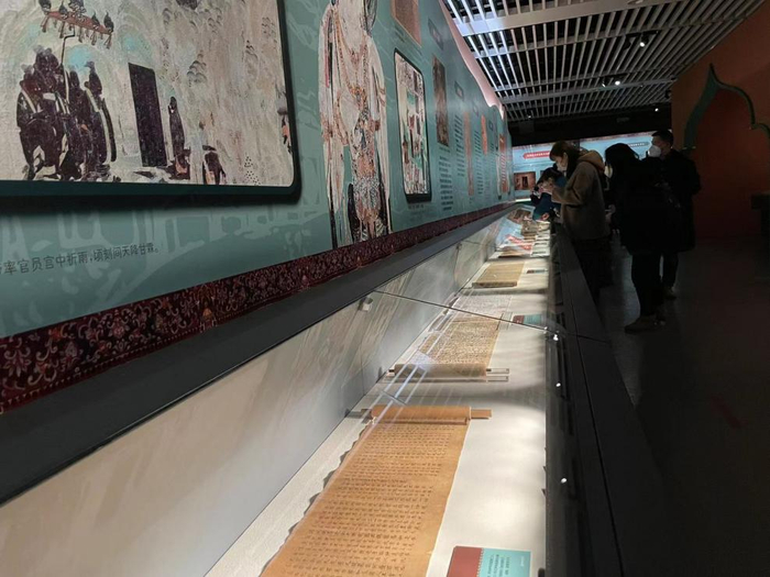“敦煌遗书”专题展。中国经济网记者 成琪 摄