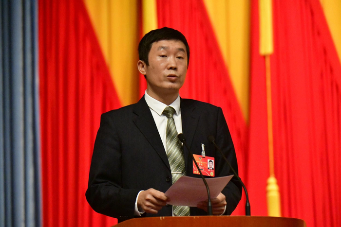 唐泽委员发言。记者 陈卫东摄