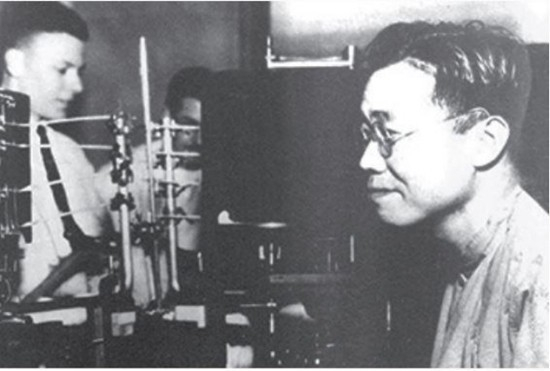 　　张香桐：搞科研要有“仙人掌精神”