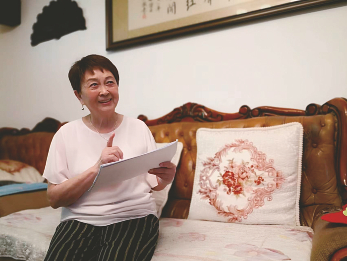 马若云生前在家中接受采访  本报记者 李宗文 摄