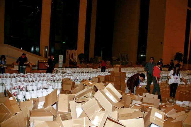 ▲国博“韩美林艺术大展”——“空箱之夜”