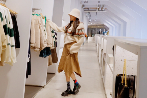 　　UR「错袜行动」