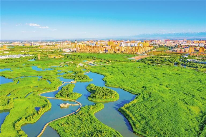 甘肃张掖国家湿地公园景色如画，旖旎迷人。
