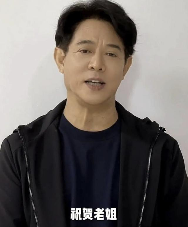 ▲近日，李连杰为向太站台拍摄祝贺视频。图片来源/视频截图