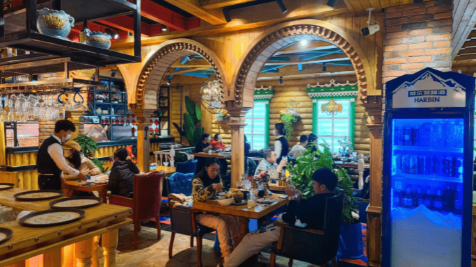 ▲米德维奇俄式西餐厅在春节前已迎来客流高峰图源：餐厅供图