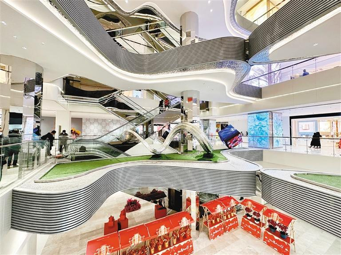 充满艺术想象的世纪金花New Block商场一角。   受访单位供图