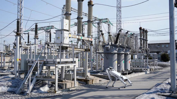 　　工业级四足机器人应用示意