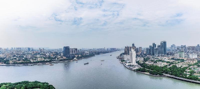 （白鹅潭江景 图片来源：广州荔湾发布）