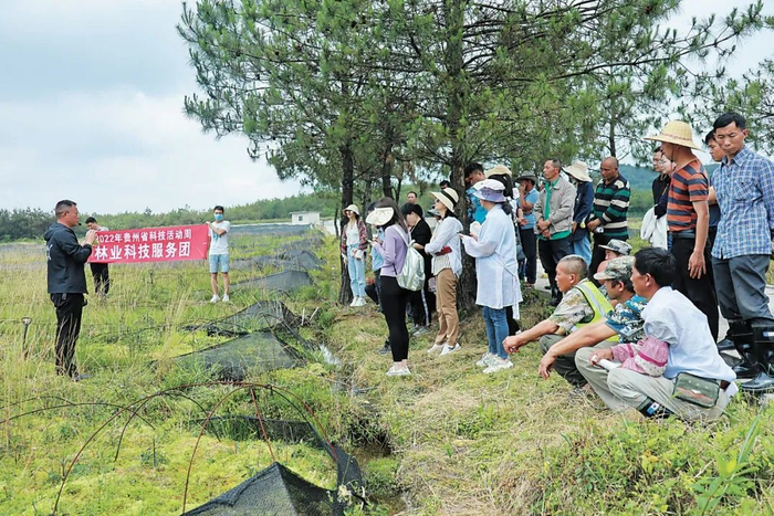 科技服务团赴贵州独山海花草基地开展现场培训