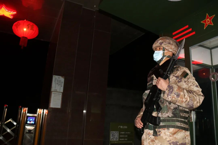 ▲八一相伴！万家灯火，战位有我！