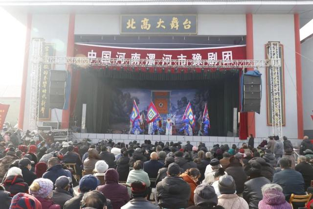 2023年1月5日，漯河豫剧团下乡演出。受访者供图