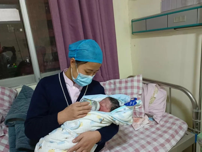 ▲双喜同庆！第908医院在佳节来临之际迎接新生命的到来