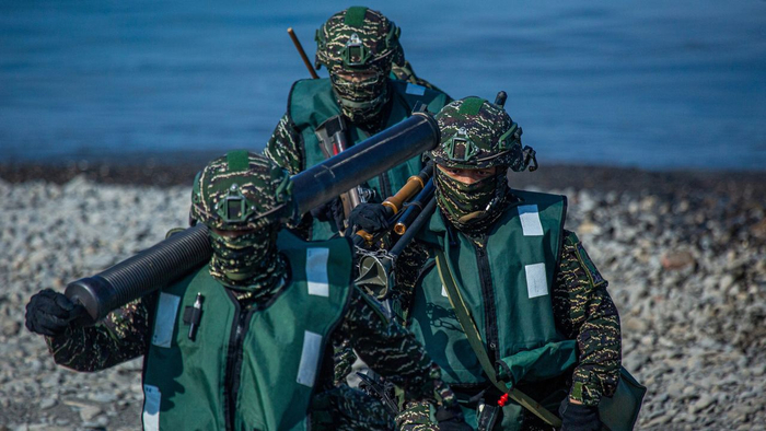 参加模拟演习的台军士兵 