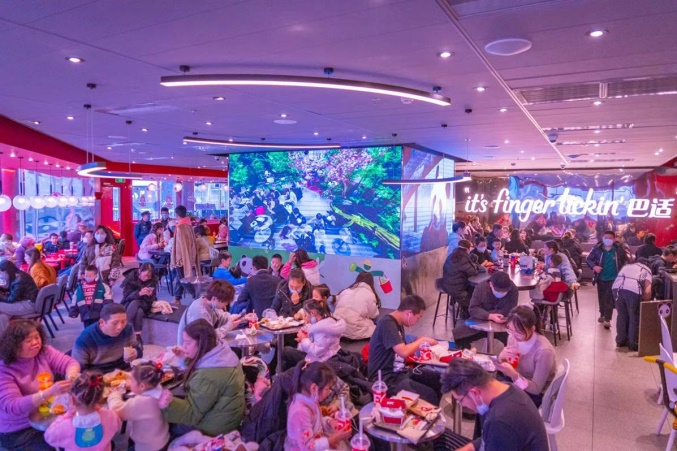 多家餐饮企业在春节期间正常营业。（图片由受访企业提供）