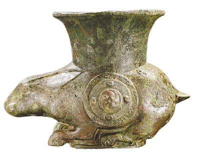 西周晋侯墓地出土的青铜兔尊。吕 鹏供图