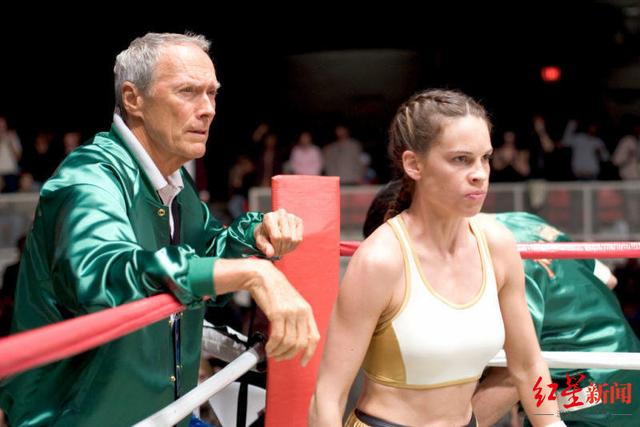 △希拉里凭《百万美元宝贝》拿下第77届奥斯卡最佳女主角