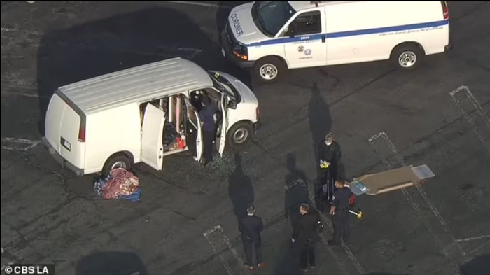 嫌疑人Huu Can Tran的白色面包车 图片来源：CBS LA