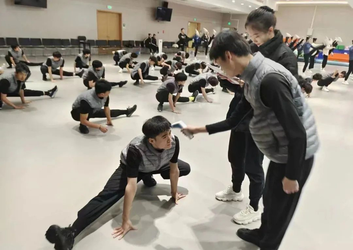 ▲中南民大学生日常排练。