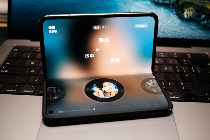  图源：品玩 XX摄