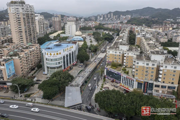 陈暖 摄