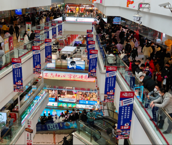 石家庄勒泰中心人头攒动