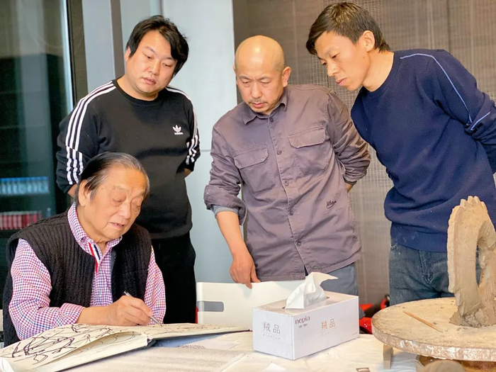 ▲美林与三位徒弟