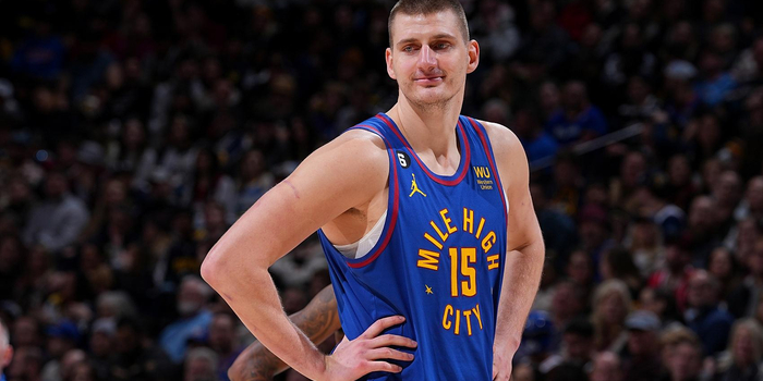 约基奇再现统治力湖人防线面临空前考验谁将主宰西部巅峰之战