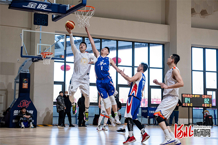 在唐山新体育中心举办的2023唐山W5X篮球联赛比赛现场。图片由唐山文旅集团提供