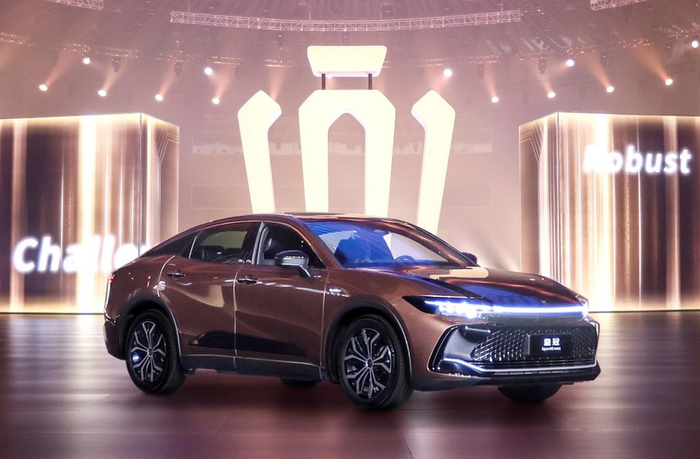 全新皇冠SportCross。 一汽丰田供图 华龙网发