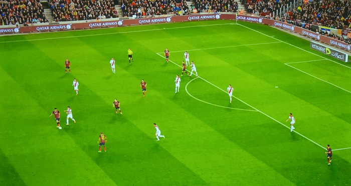 插针技术带来的运动补偿，让球员动作更流畅自然