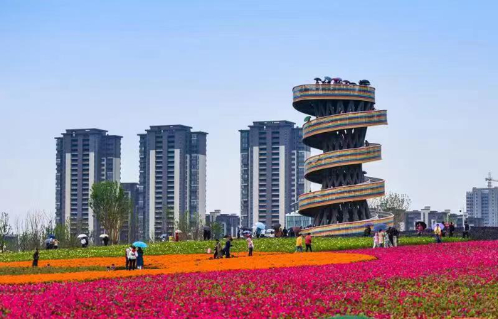 游人如织的青年创意田园