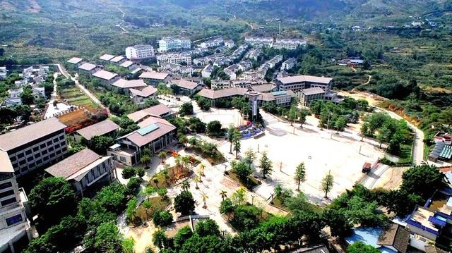 阿署达村航拍图 银江镇供图