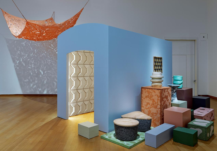 　　展览“我们这该死的后院-设计材料的未来”现场图。