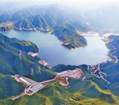 　　丰宁抽水蓄能电站下水库。张腾扬 李佳园摄影报道