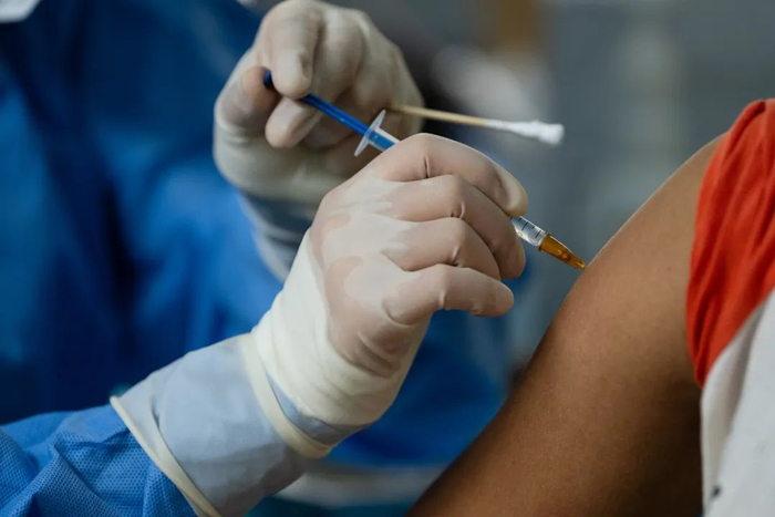 新冠疫苗接种 来源：视觉中国