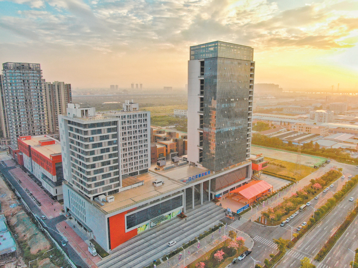 江门双碳实验室全力创建全国重点实验室和广东省实验室。